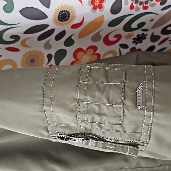 Hollister Bomber Jacket Olive - Picture 5 of 6